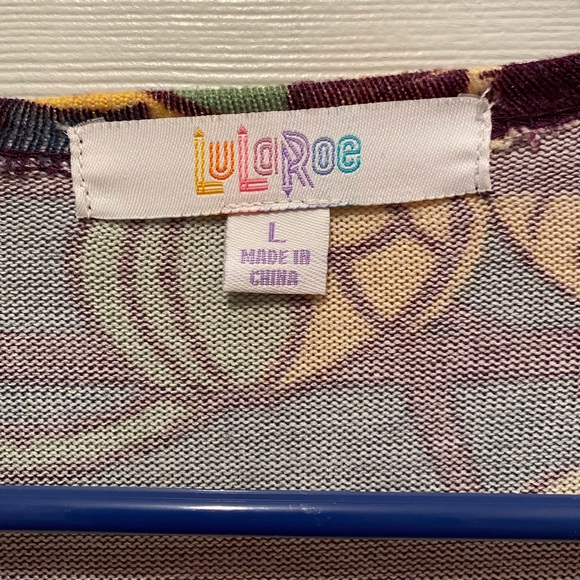 LulaRoe Sarah Cardigan - Picture 3 of 4